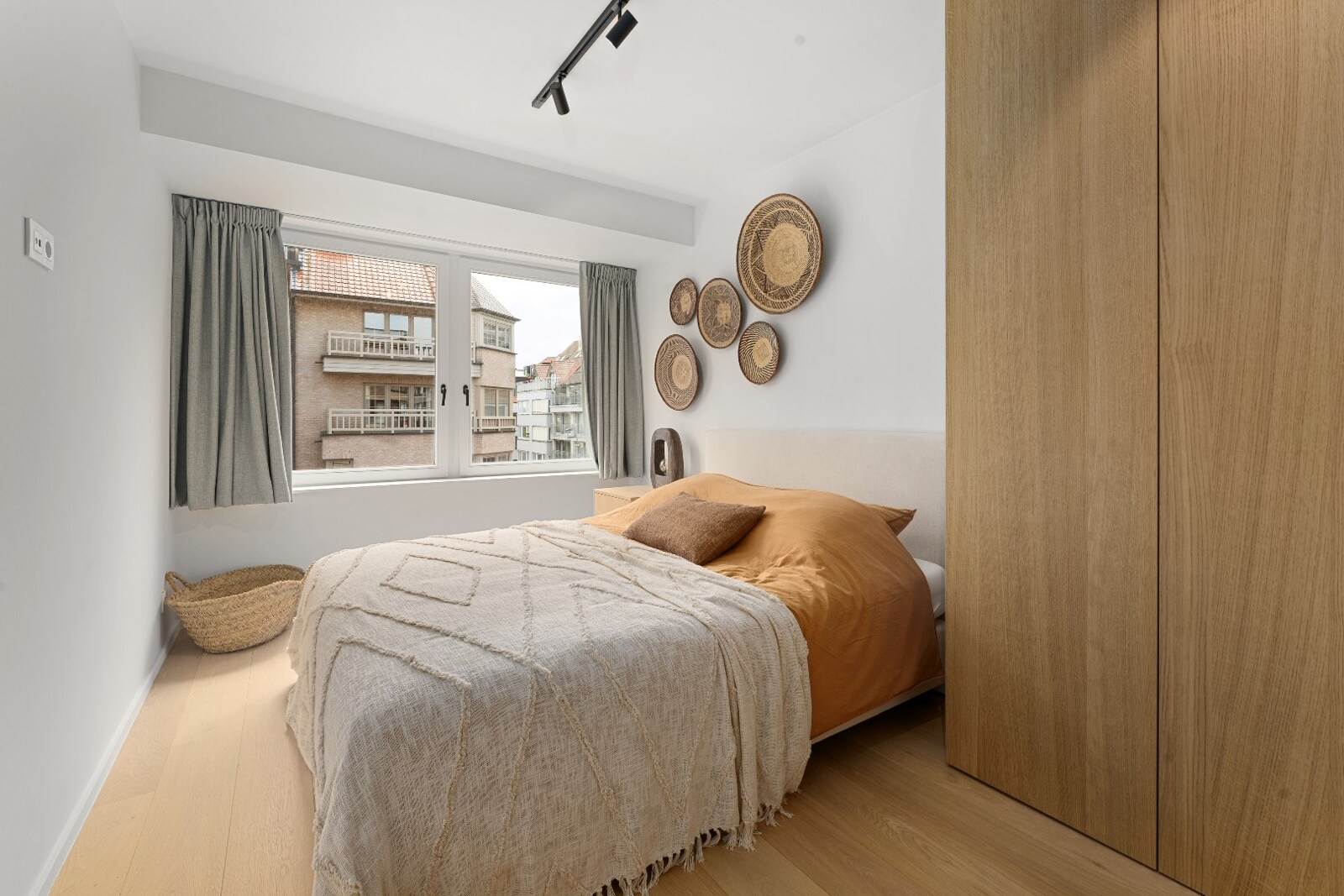 Prachtig gerenoveerd appartement met 3 slaapkamers en zonnig terras ter hoogte van het Driehoeksplein  6
