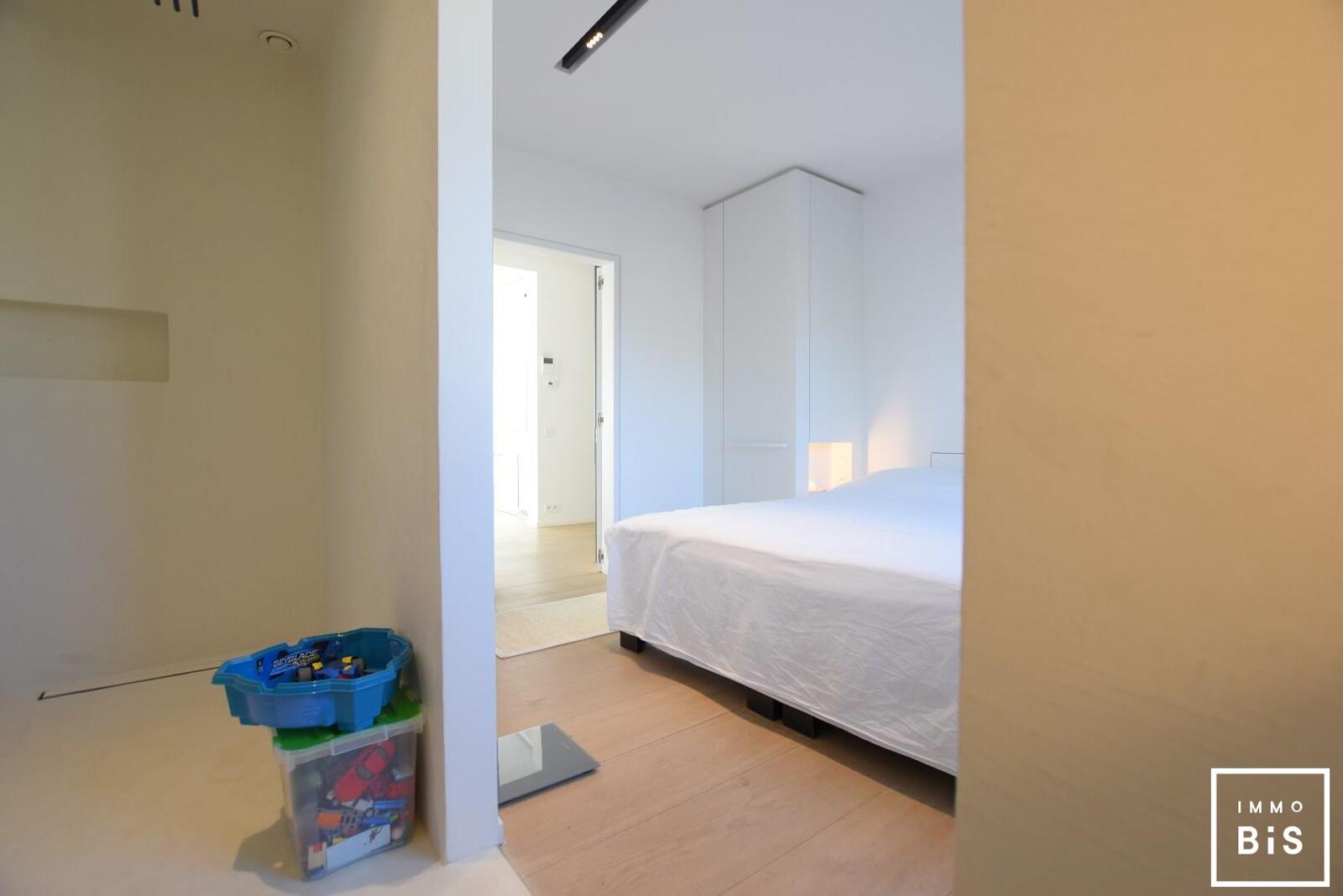 Appartement rénové par Obumex à proximité de la digue piétonne situé au Zoute résidentiel. 11